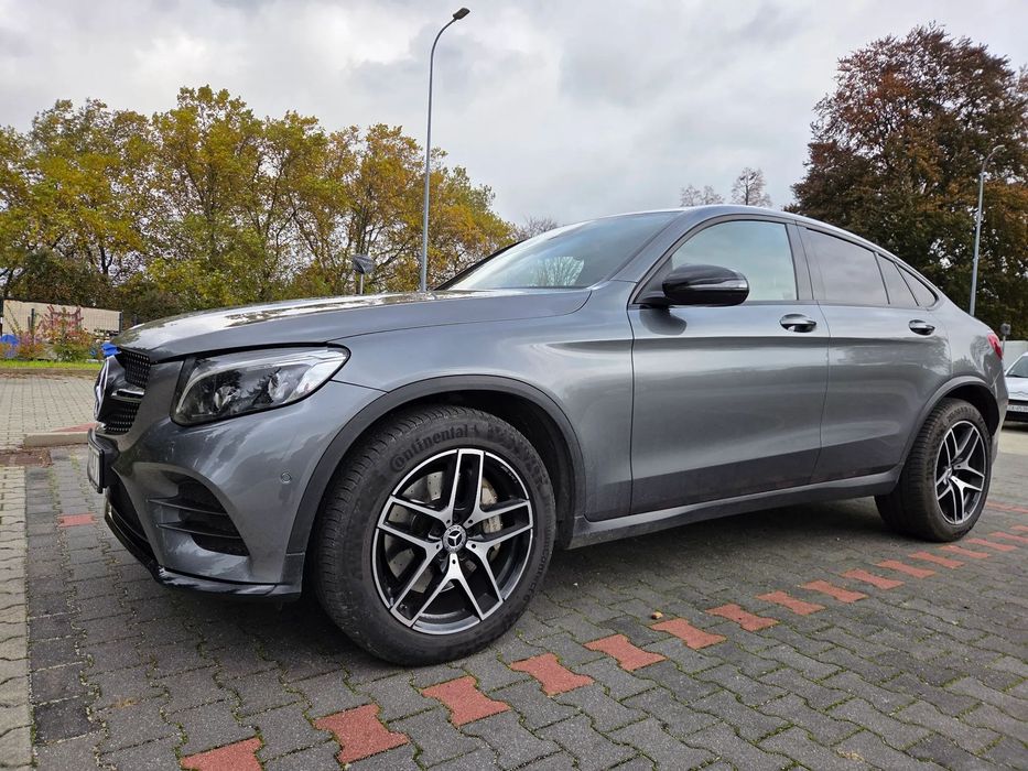 Mercedes-Benz GLC Samochód kupiony w salonie mercedesa.
