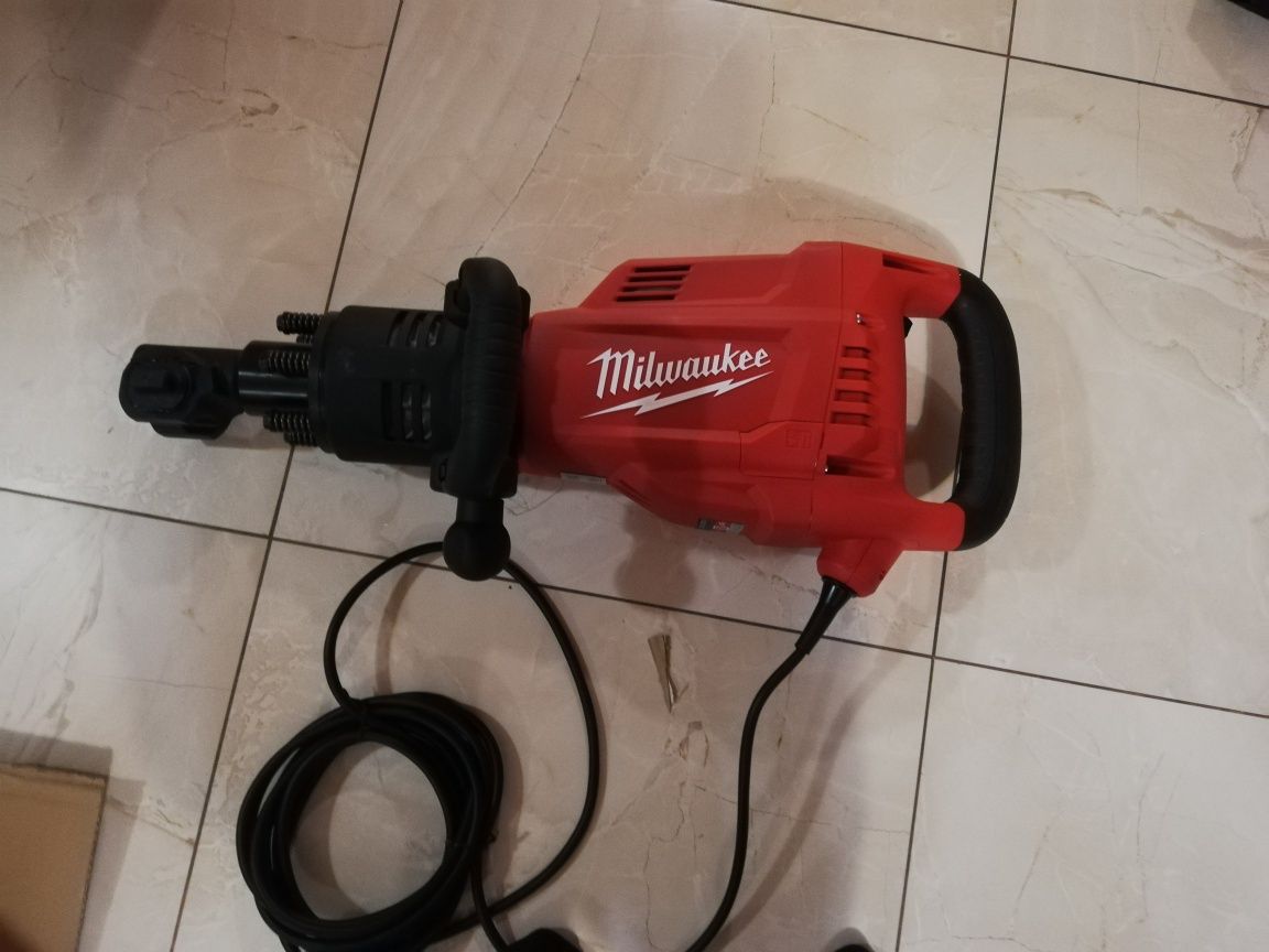 Młot udarowy Milwaukee K1530H