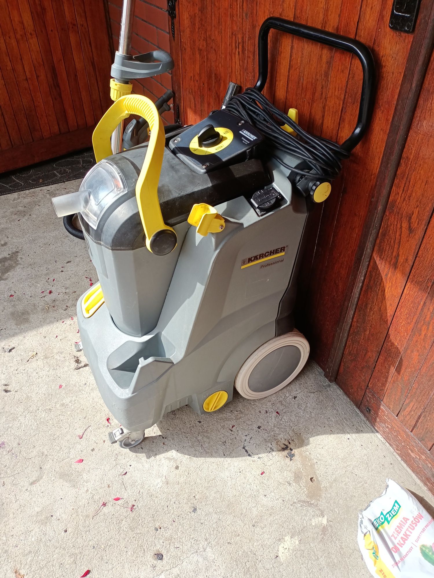 Odkurzacz wodny Karcher profesional 30/4