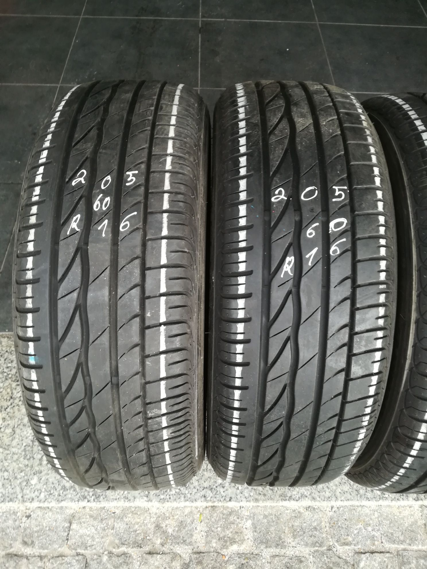 4 pneus 205 60 r16 Bridgestone