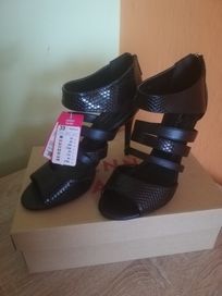 Buty na szpilce nowe