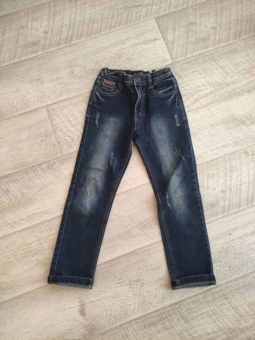 Дівчинка джинси,турція