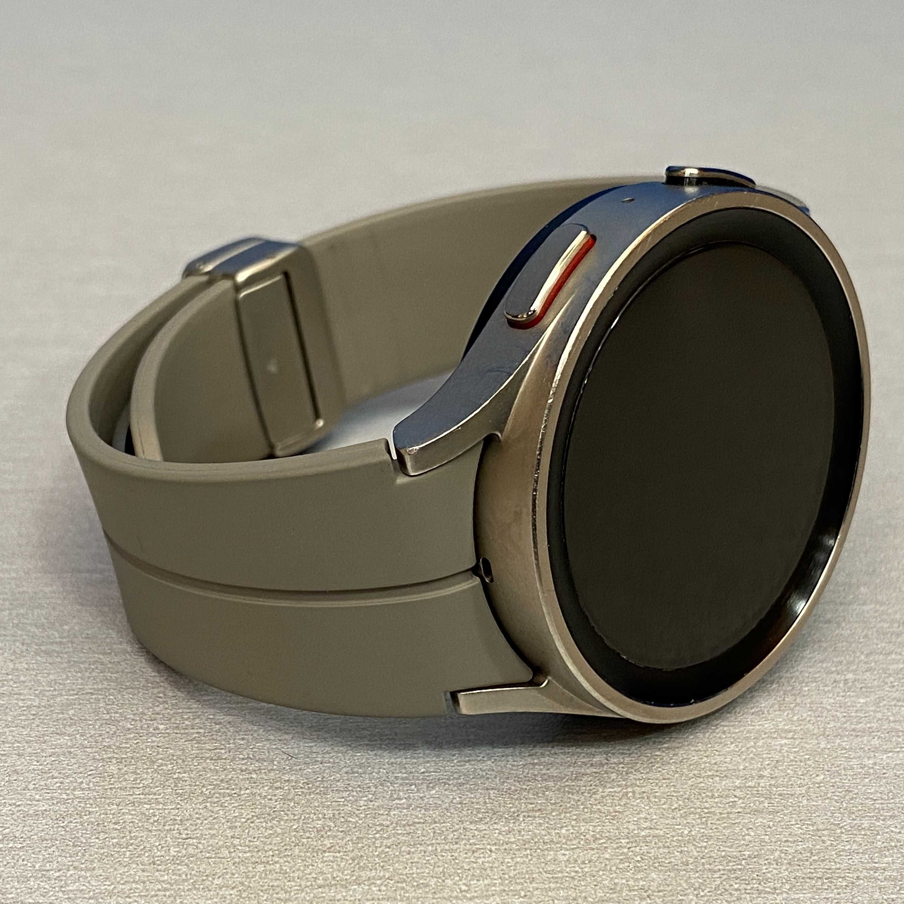Samsung Galaxy Watch5 Pro 45mm LTE (Gray)