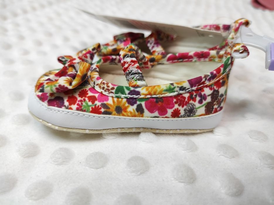 Комплект - бодик, штанишки, шапочка 68см, 3-6 месяца