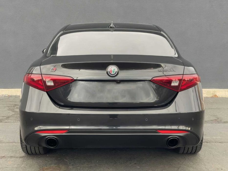 Alfa Romeo Giulia Ti      2020