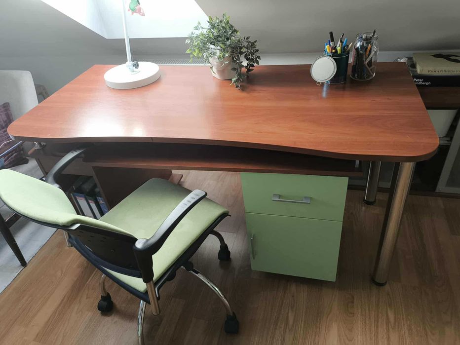 Biurko z podwójnym, rozsuwanym blatem, plus krzesło
