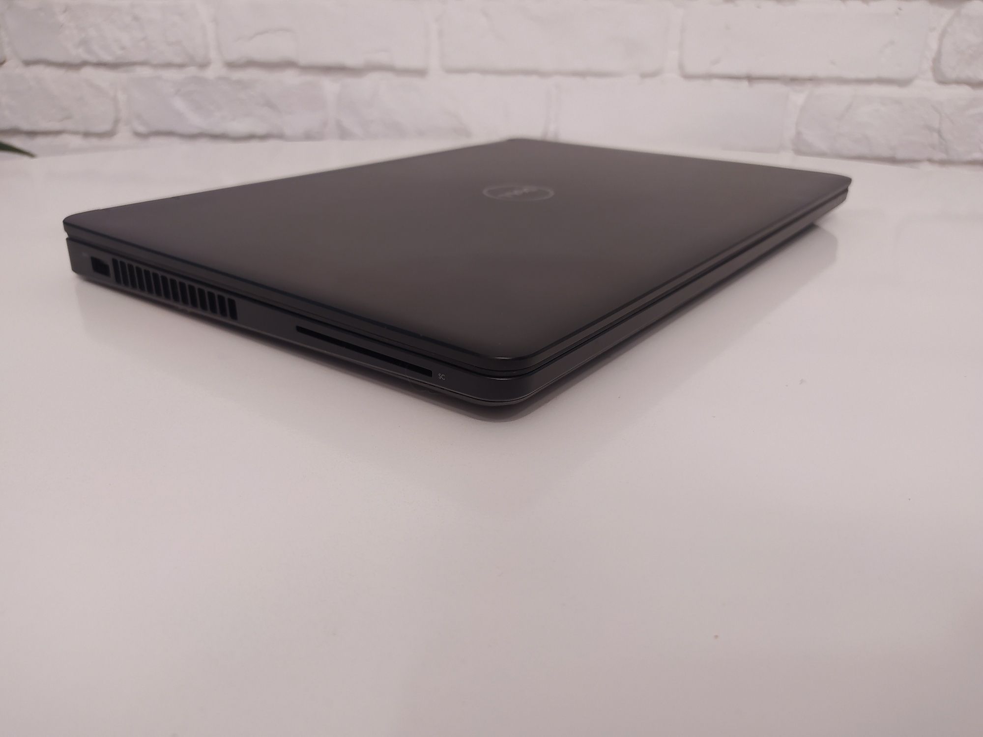 Dell Latitude 5470 14" FHD IPS/I5/8Gb/256Gb