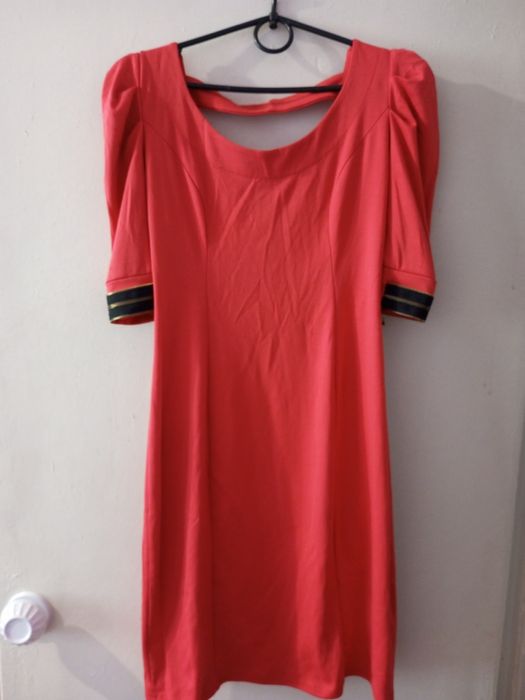 Нарядне жіноче плаття