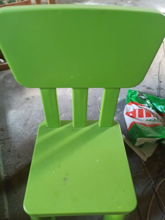 Stolik mamut z krzesłami