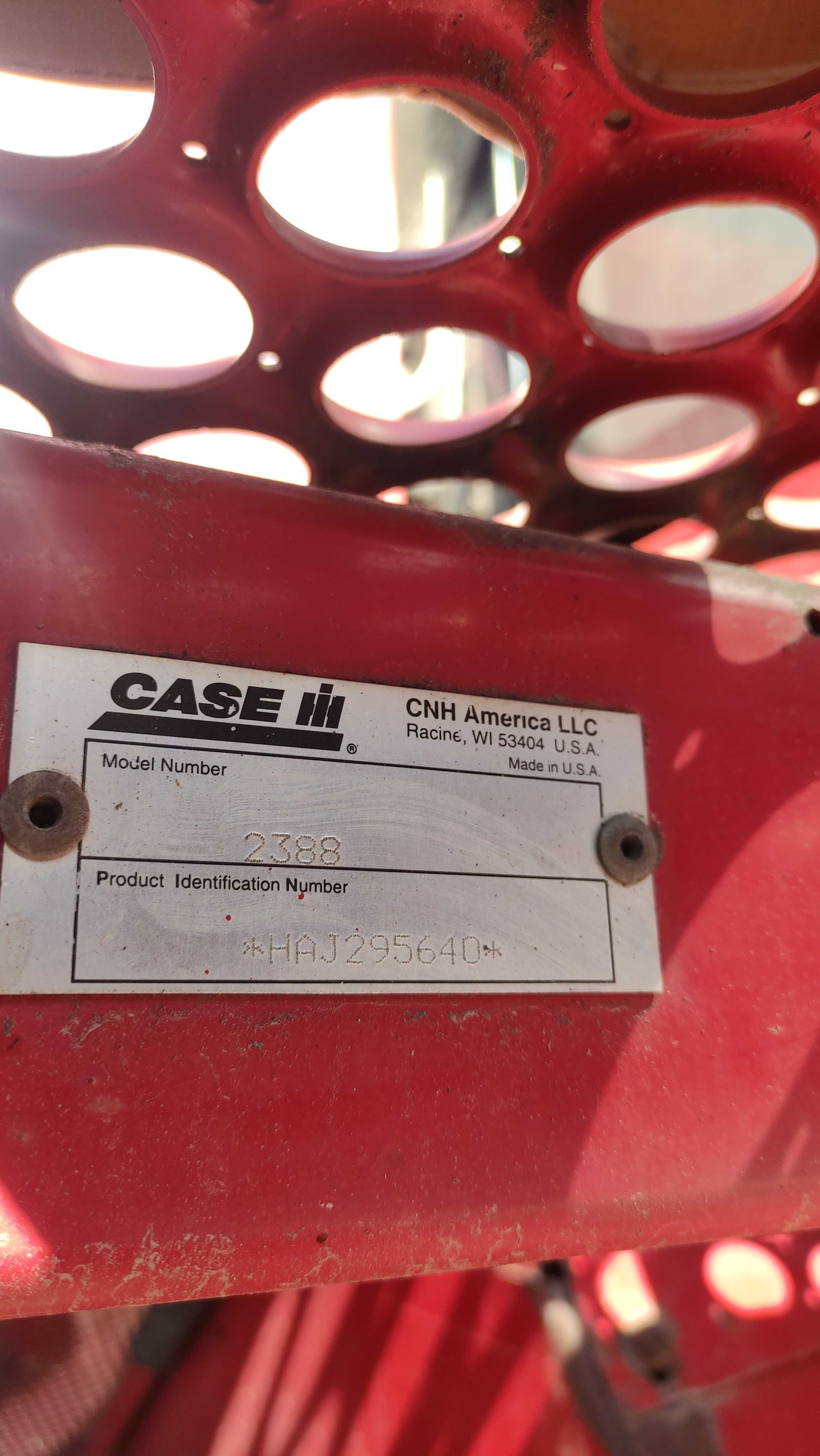 Зернозбиральний комбайн Case-2388 з жаткою Case-2020