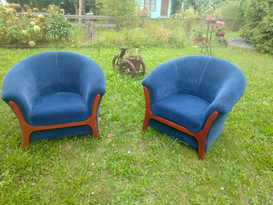 Dwa fotele z transportem w cenie