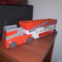 Camião de transporte de carrinhos - da HotWheels