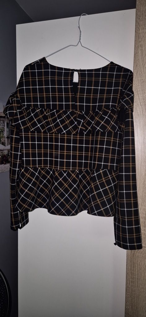Krótka bluzka z baskinką rozmiar 34 Zara