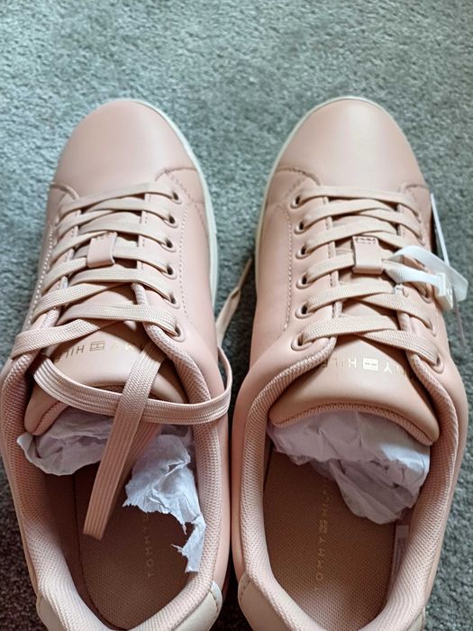 Buty damskie Tommy Hilfiger roz. 40. Nowe.