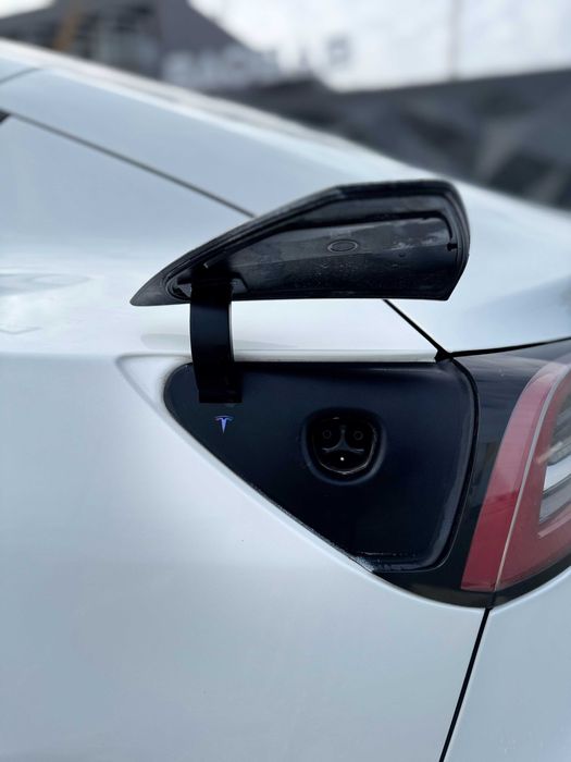 Tesla Model 3 Long Range Dual Motor AWD 2021 рік