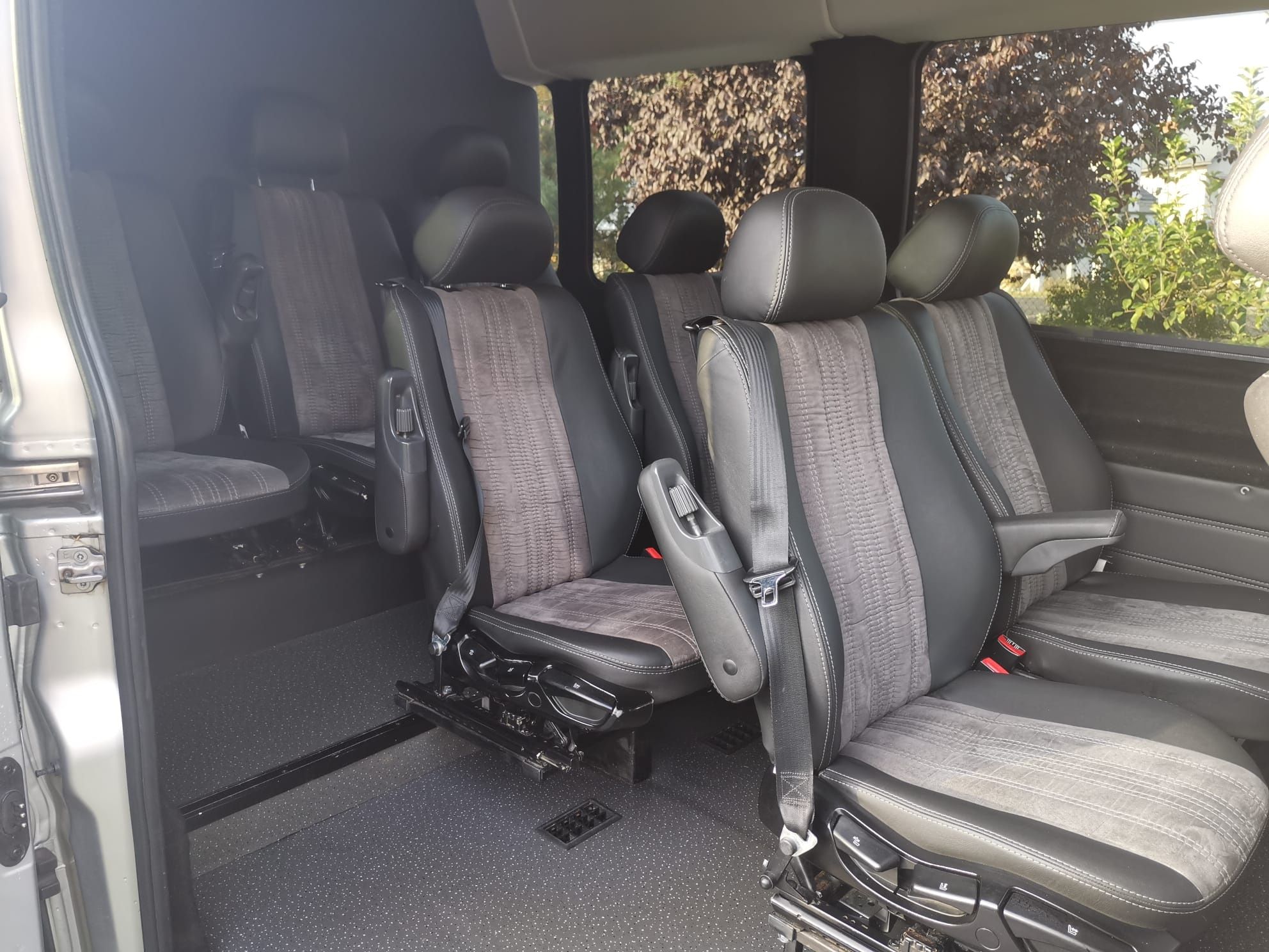 Wynajem wypożyczalnia BUS 9 i 8 osób osobowy Chorwacja  Włochy  Żagle