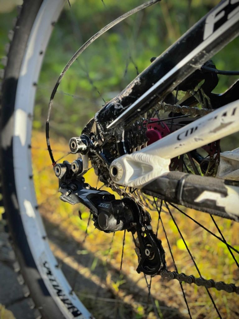 Specialized demo 8