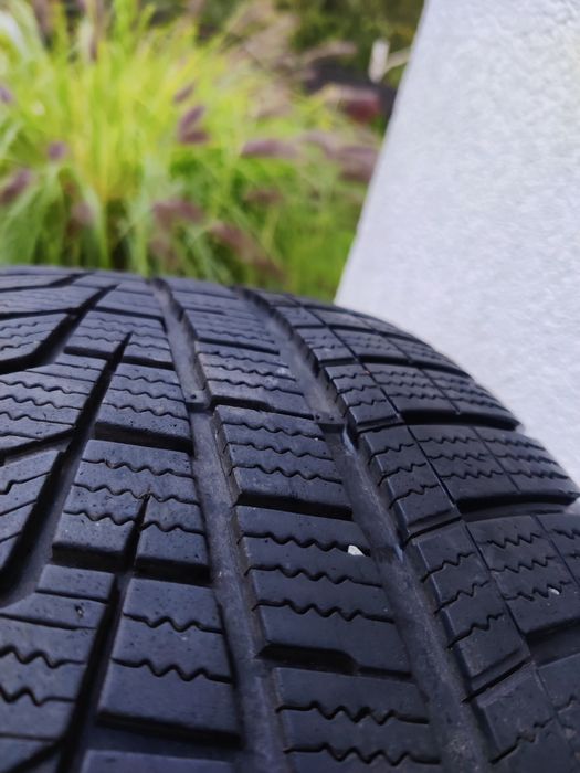 Opony zimowe 4 szt. Hankook Winter i*cept evo2 W320B 225/45R18 95H XL