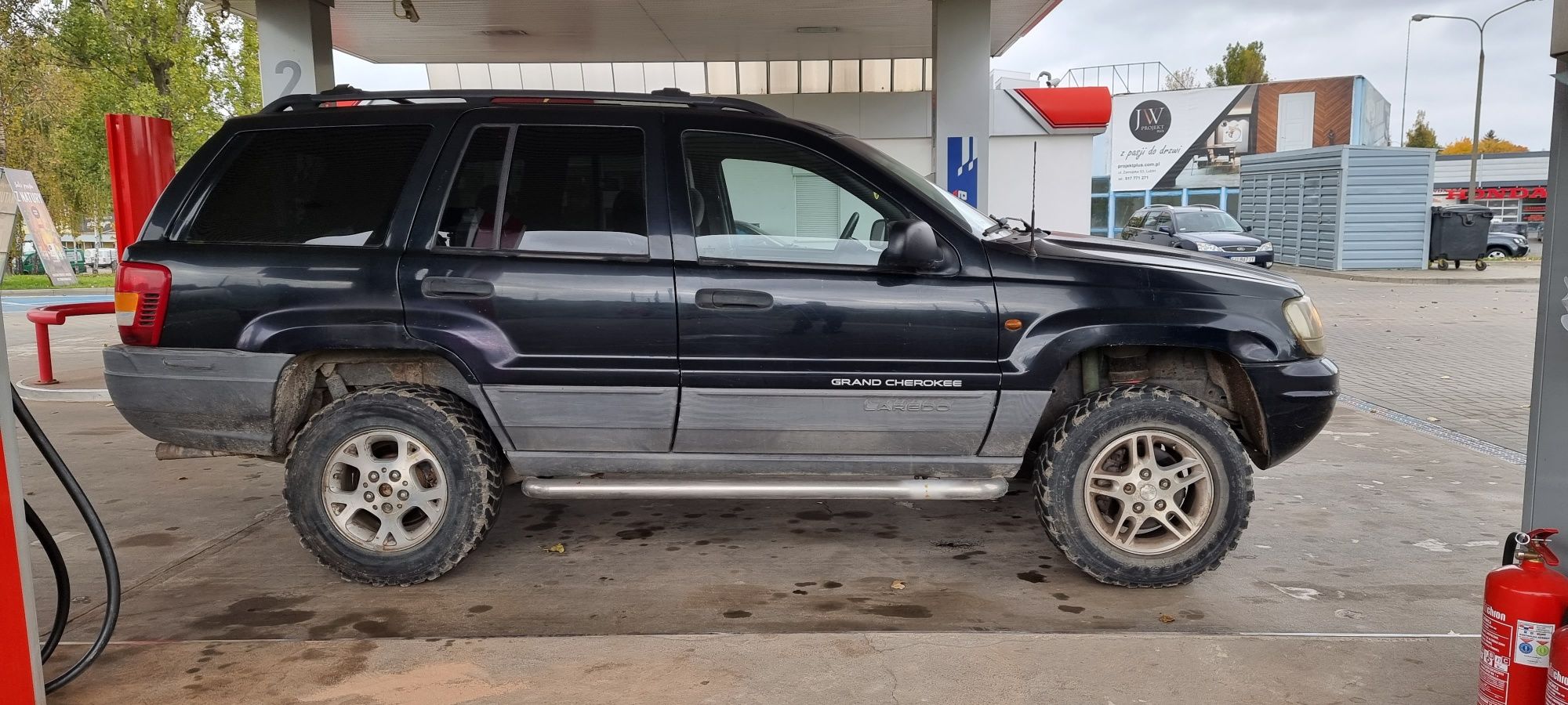 Jeep Grand Cherorokee WJ 4.0 rozrusznik osprzęt oraz inne.
