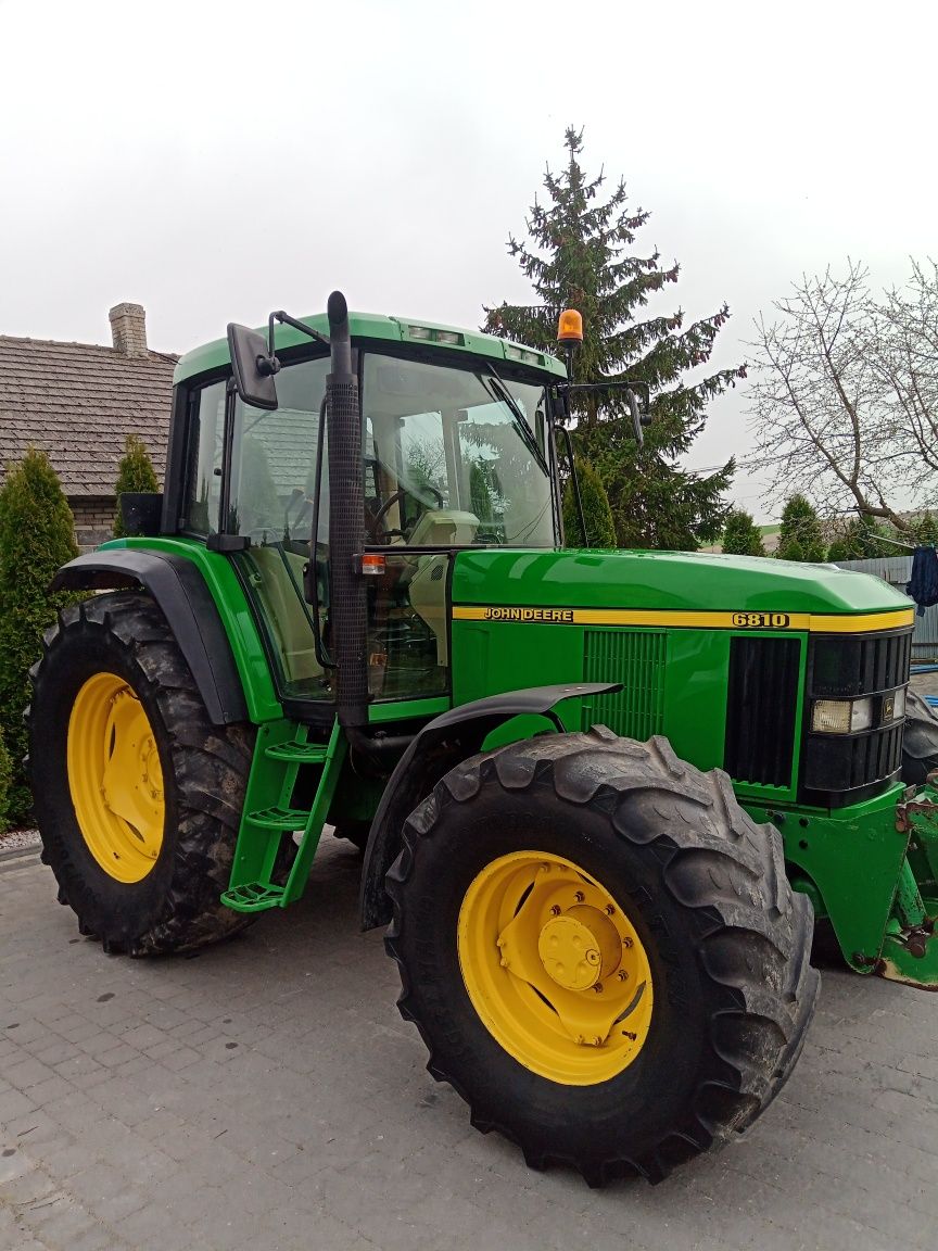 John Deere 6810 rok 2001 z tuzem