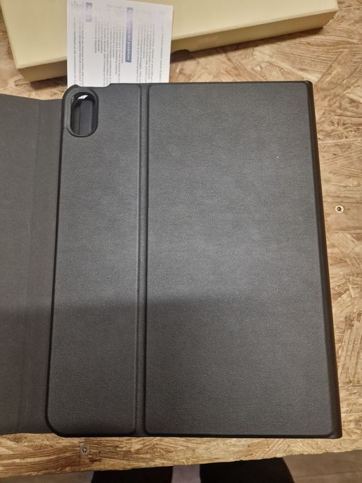 Etui case na tablet z klawiaturą bluetooth