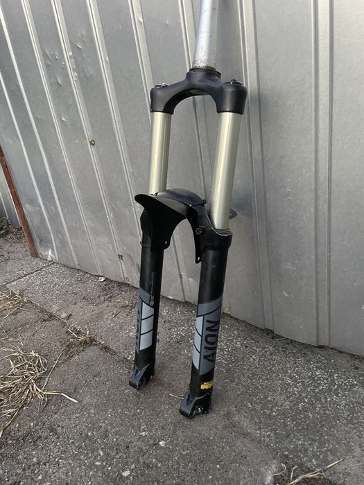 Sprzedam amortyzator Aion