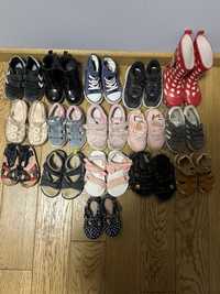 Взуття для дівчинки і хлопчика, чобітки, босоніжки, кеди, гумові чобот