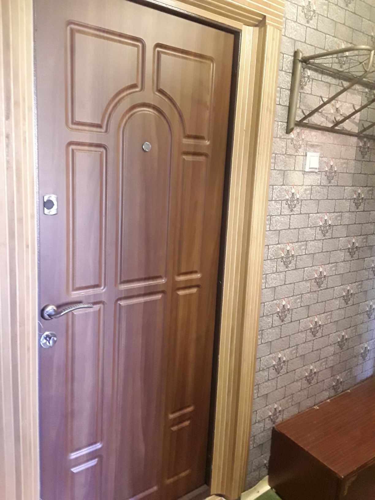 2-х кімнатна, вул.Покровська(Подбельского) 7,поруч з 173кв.