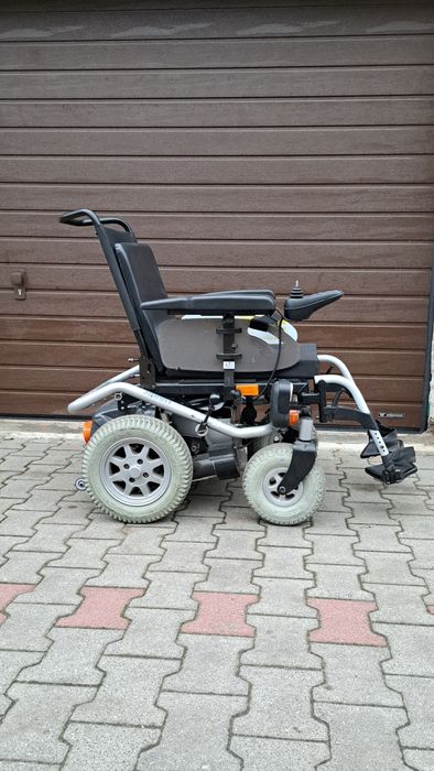 Elektryczny wózek inwalidzki MEYRA