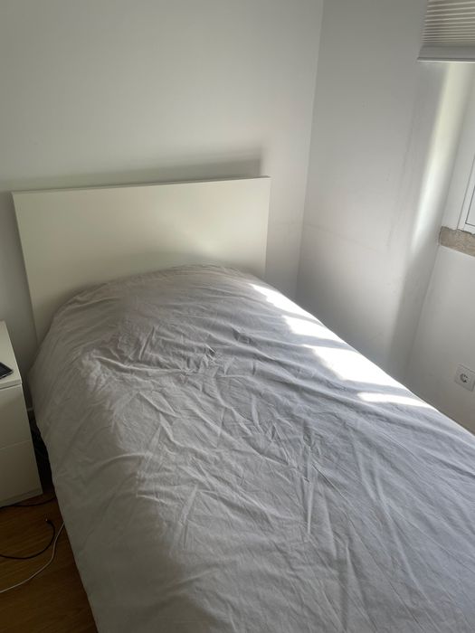 Cama de solteiro MALM Ikea + colchão