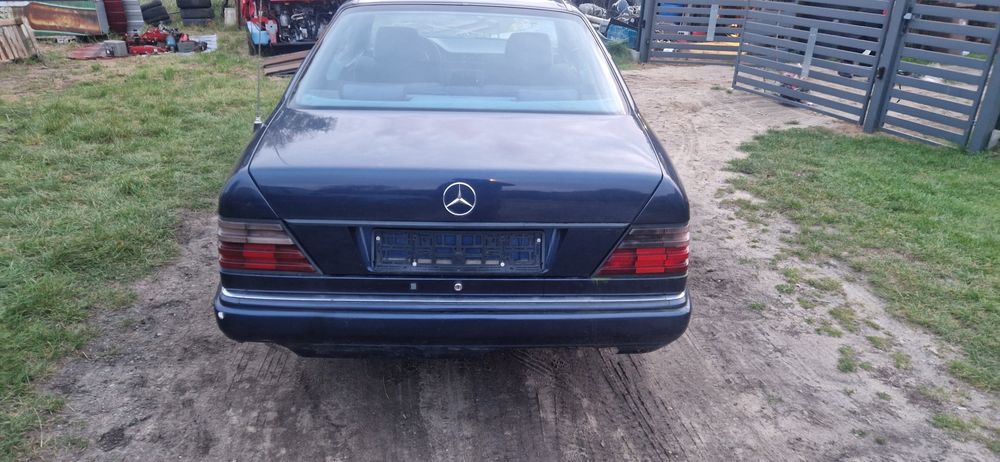 Mercedes 124 coupe