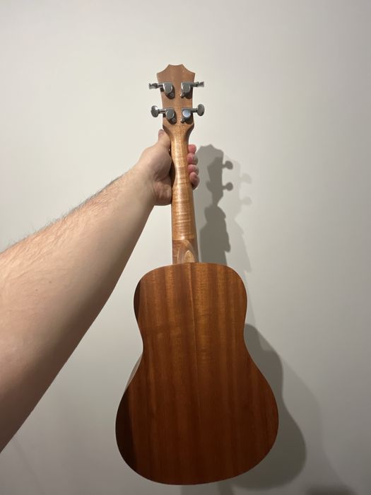 Ukulele Arrow MH10