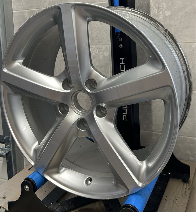 PF81 Alufelga Audi Q7 4L 5x130 ET 60 Felga Jak Nowa