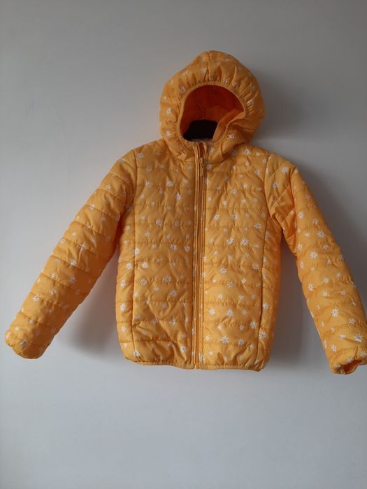 Kurtka pikowana "puchowka" 128 5.10.15  żółta kwiatki dziewczynka