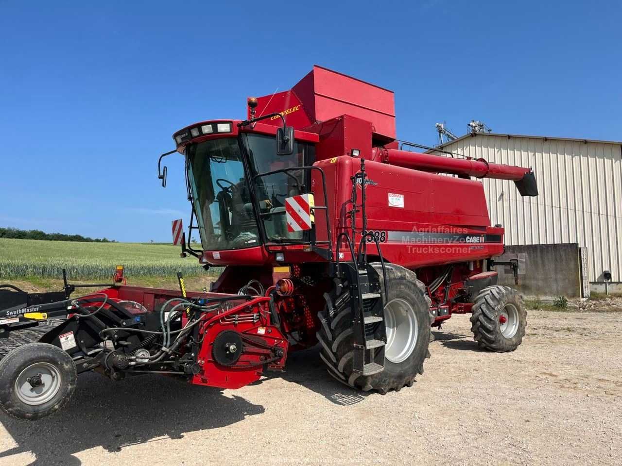 Комбайн Case IH 2388