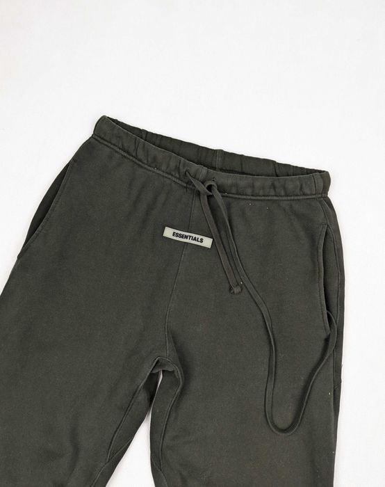 Fear of god essentials szare spodnie dresowe dresy M logo