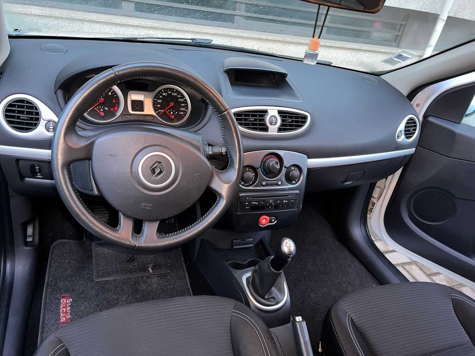 Renault Clio III 1.5 dCi (2012) – Nacional, económico e fiável