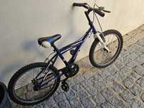 Bicicleta de transição em bom estado de.uso para criança até 10 anos