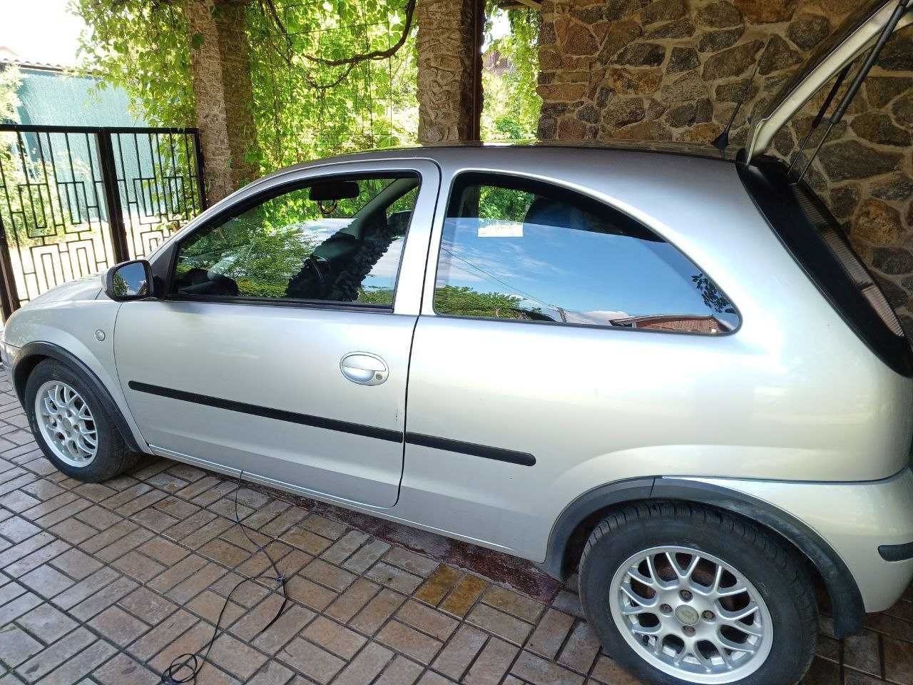 Авто Opel Corsa c