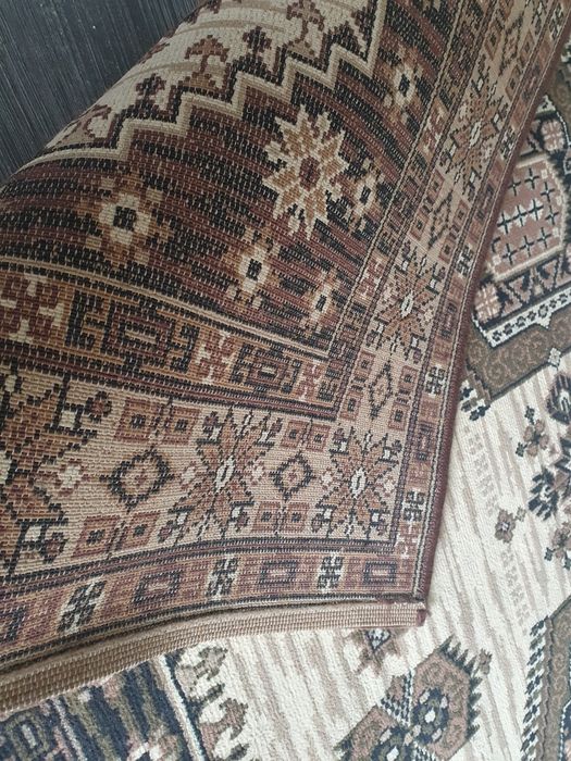 Carpete em bom estado 270x200 cm