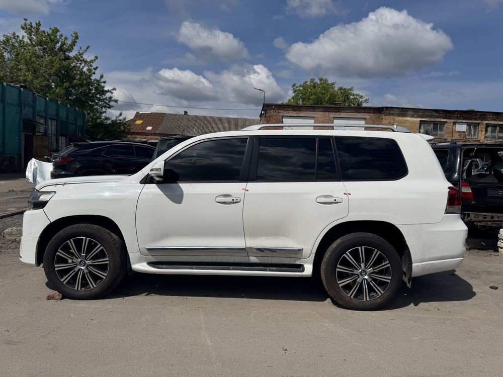 Дверь Toyota Land Cruiser 200 4.5 D  Разборка