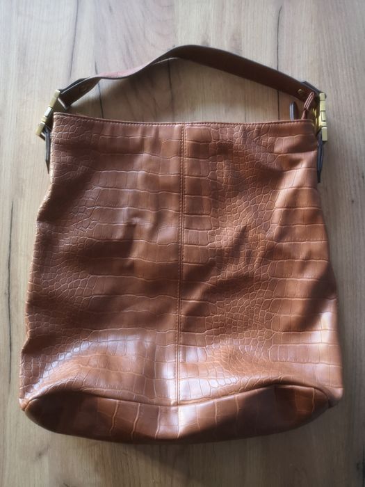 Коричнева сумка під шкіру