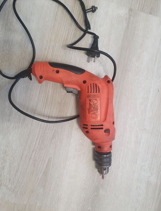 ПРОДАМ дрель робочия с перфаротором