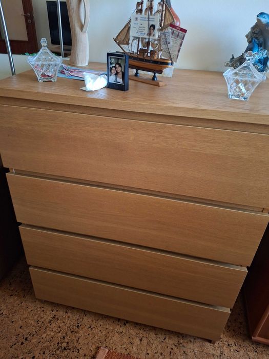 Comoda ikea bom estado