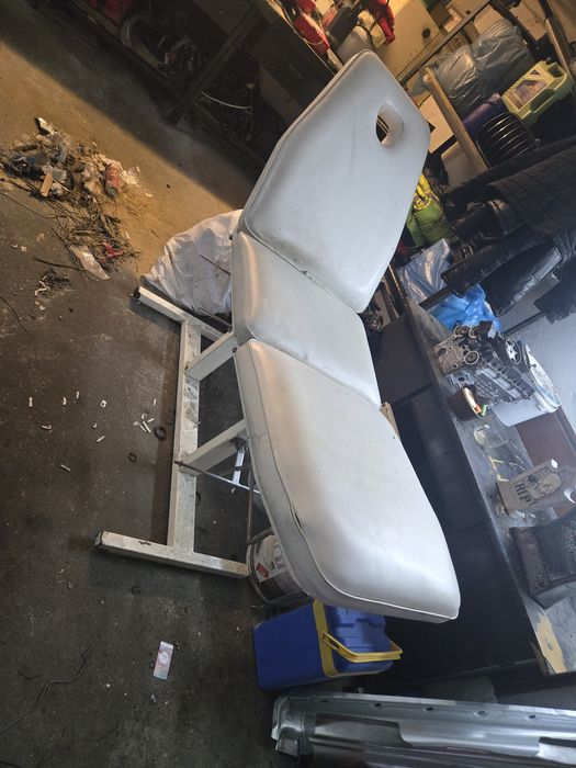 Łóżko do masażu kosmetyczne