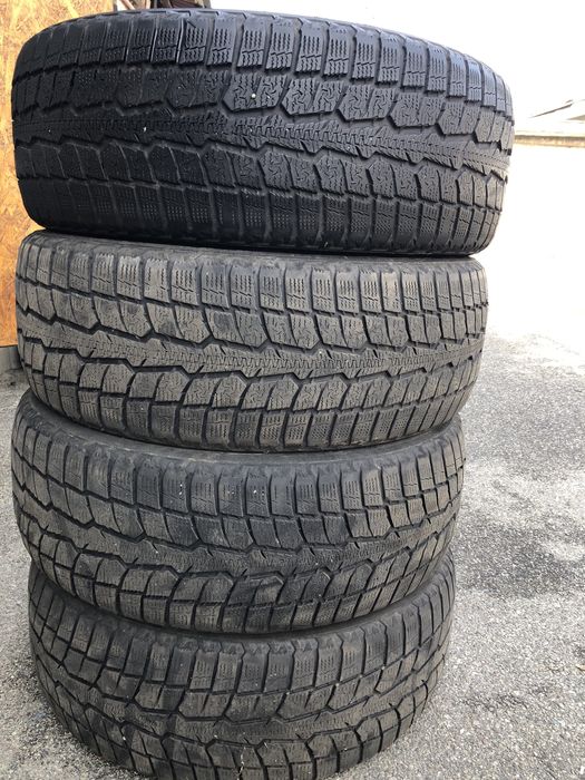 Зима TOYO 235/55 R20 102H 4шт
