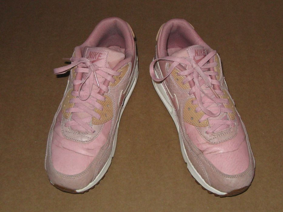 женские кроссовки Nike Air Max 38,5р.