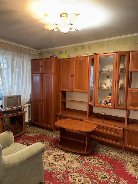 Продам квартиру на Победе 2-х комнатную