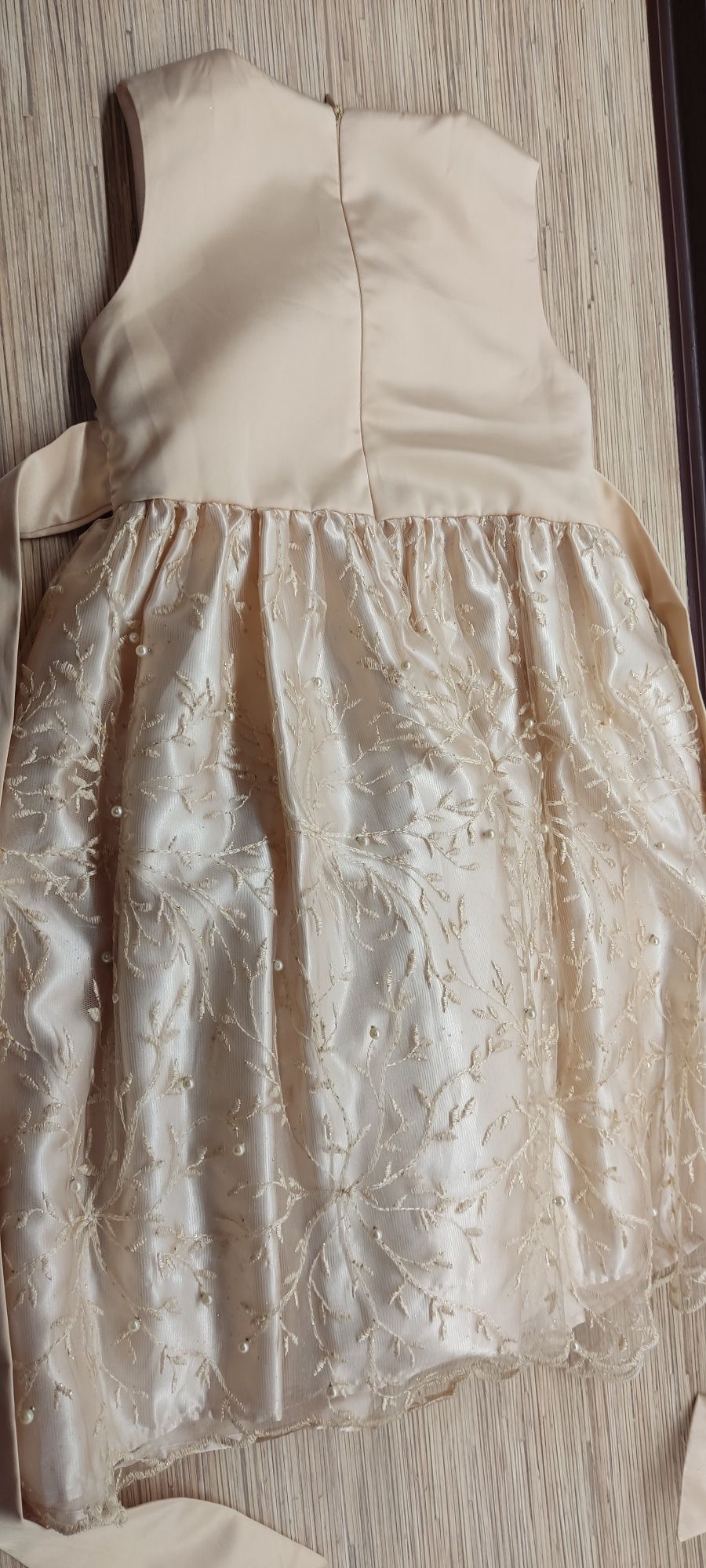 Нарядне гарне красиве плаття 116 - 122 см