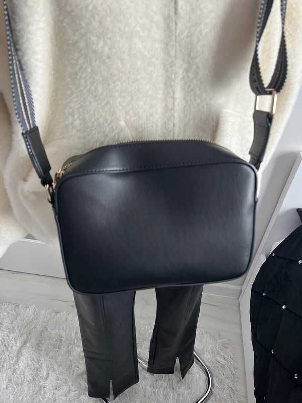 Tommy Hilfiger torebka listonoszka czarna